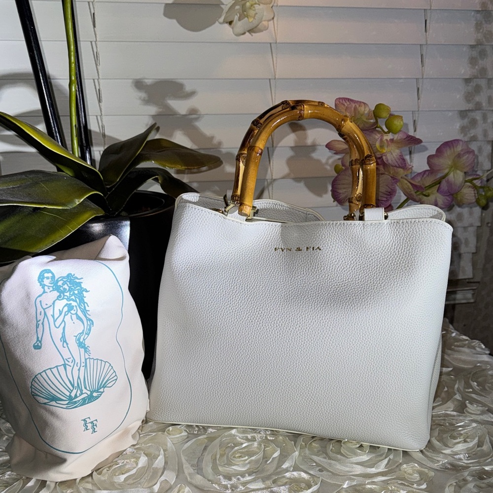 Elegant White Leather FYN & FIA Isabella Handbag with Bamboo Handles - Picture 2 of 7